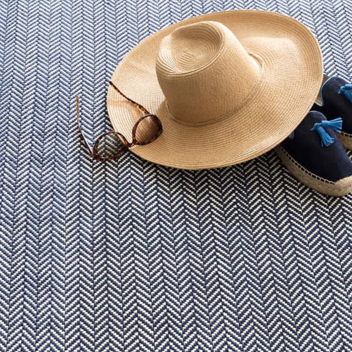 Herringbone Navy/lvory lndoor/Outdoor 180x270